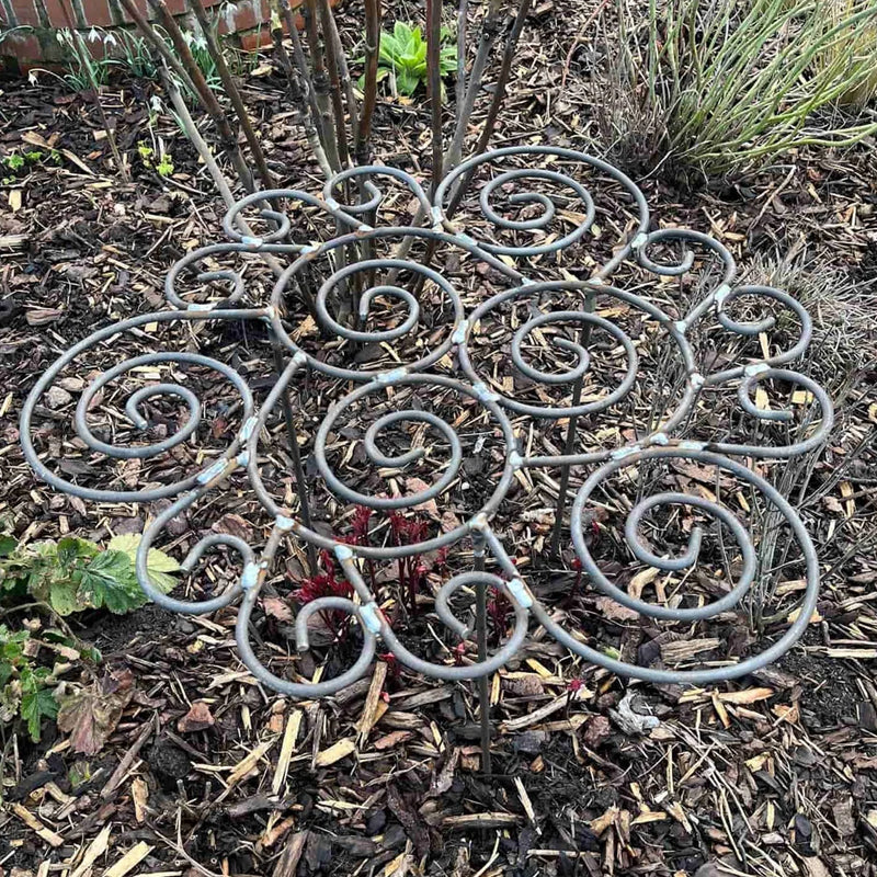 🌸 Soporte para Plantas – Porque las flores bonitas necesitan apoyo